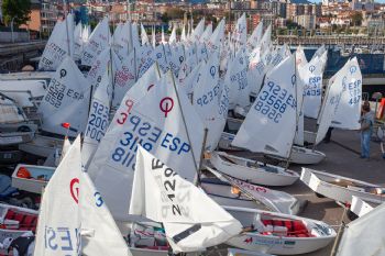 Un amplio equipo de vela ligera del RCMA-RSC participa en el Trofeo EKP - 